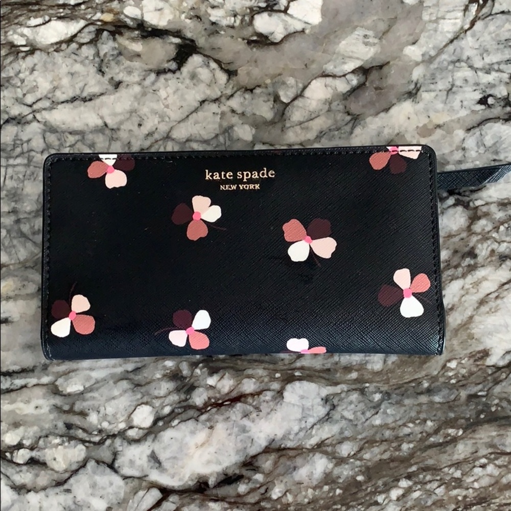 Kate Spade wallet NWT